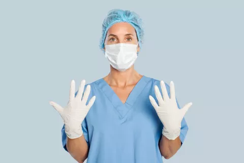 US FDA Relaxes Regulatory Requirements for Surgical Gowns and Gloves